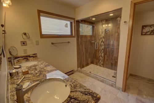 Ski Run 201 by SummitCove Lodging, Keystone (photo 8)