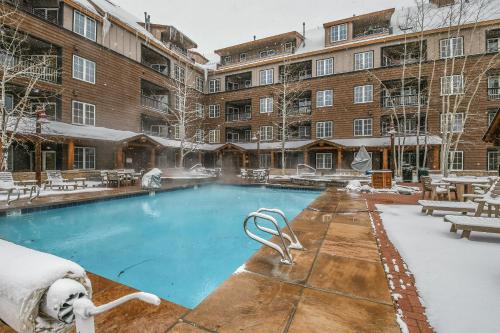 Ski Tip Ranch 8701 by SummitCove Lodging in Keystone, USA