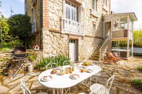 Facilities, La Maison des 2 Rives - Avec jacuzzi beau jardin in Chateau-Renard