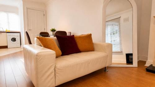 Modern 2BR Apt - Near K Club & Naas Racecourse in ネース