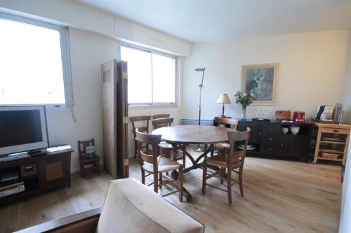 Spacious 1 room - Lamarck / Sacré-Cœur