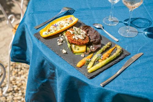 Food and beverages, Les Vignes Reines in Barsac