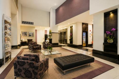 ロビー, Lapidare Flat Hotel Comfor Alphaville até 4 pessoas (Lapidare Flat Hotel Comfor Alphaville ate 4 pessoas) in バルエリ