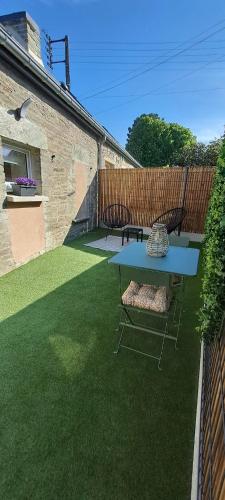 Charmante maison avec petit jardin in Octeville