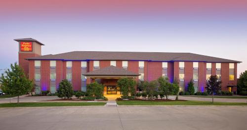 Parke Regency Hotel & Conference Center