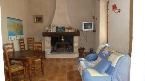 Petit Mas in Simiane-la-Rotonde