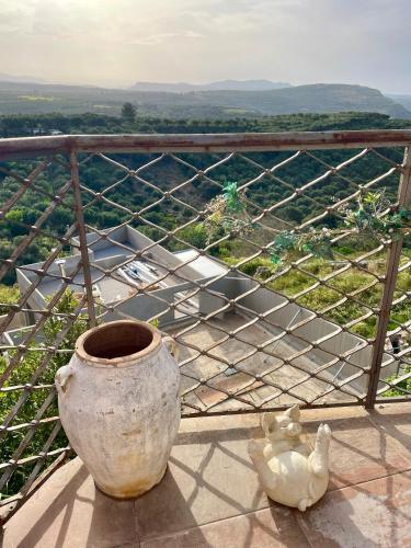 Surrounding environment, Ahiri traditional cottage in Thrapsano