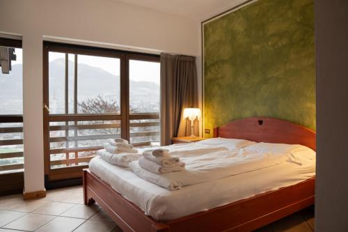 Hotel al Dòs - Breakfast & Private SPA in Trient