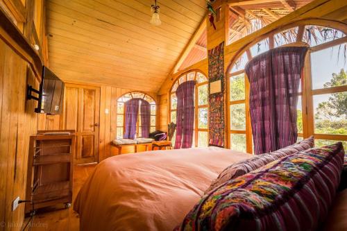 Lake Front Cabin at Los Elementos in Santa Cruz la Laguna