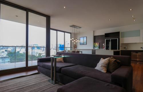 Upscale 2BR Duplex with Balcony in Miraflores