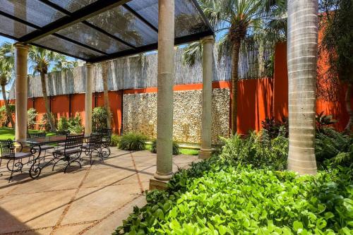 Family 3 bdrm Hacienda House in Centro