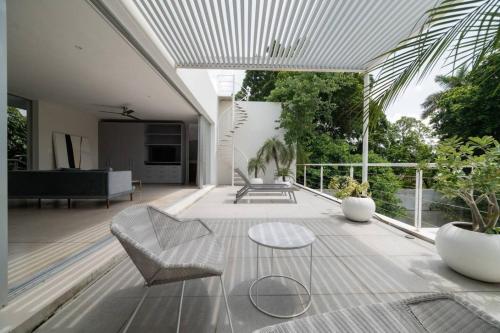 Casa Bardol Modern design home in Santa Lucia - image 3