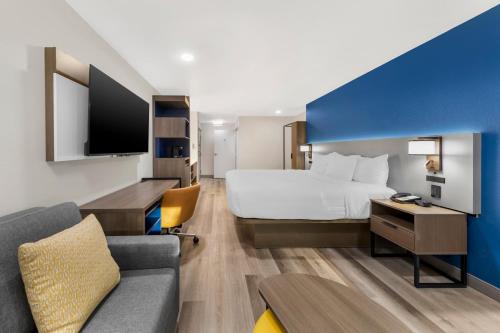 Comfort Inn Fontana - image 16