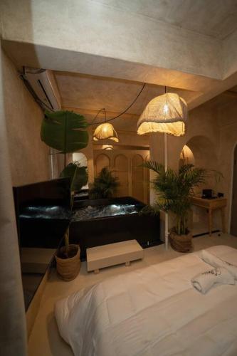 Boho Bliss With Jacuzzi - image 4