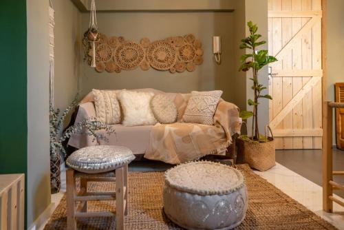 Cozy Bohemian Studio - main image