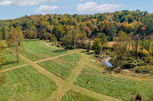 40 Acre - Mechum Hill - Main House - Farm Stay - image 8