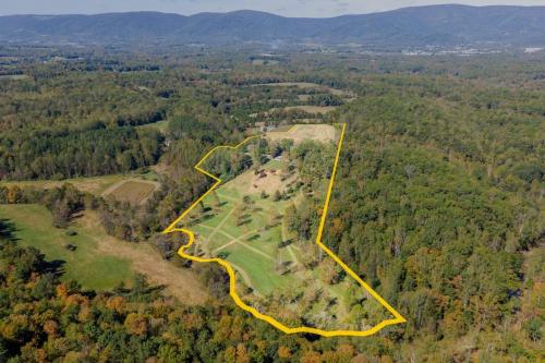 40 Acre - Mechum Hill - Main House - Farm Stay - image 13