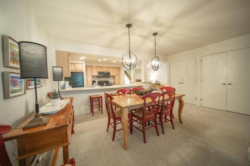 Saints John 2515 by SummitCove Lodging in Keystone, USA