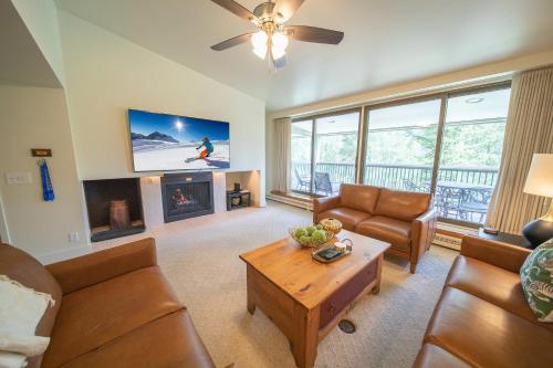 3 bedrooms, 5 beds