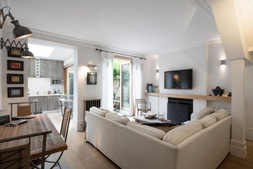 Retreat to a Stylish 1 Bedroom Flat in Chelsea - image 14