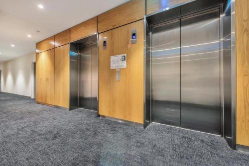 Vision 1BR Apartment – Square View & Parking - image 2