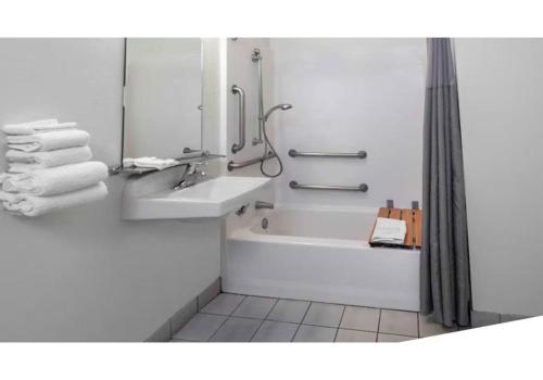 Motel 6-Anaheim CA - Maingate - image 29