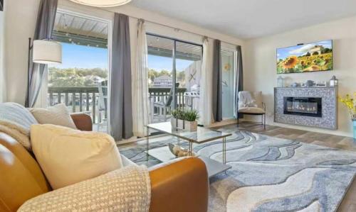 The Luxe Lakefront, Lake Ozark