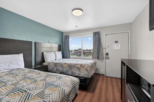 Super 7 INN – Joplin, MO