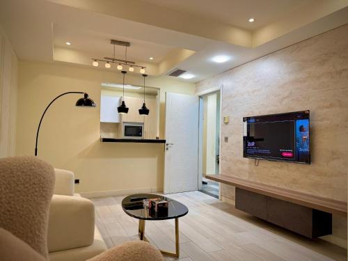 Centaurus Luxe 1BR Apartment with Pool and Gym - image 13