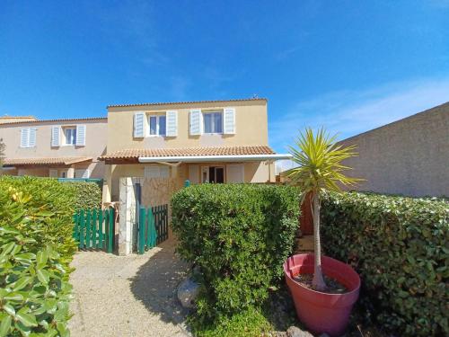 Maisonnette en duplex avec piscine et clim proche de la plage