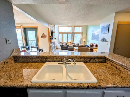 Quicksilver 1607 by SummitCove Lodging in Colorado, Keystone (photo 6)
