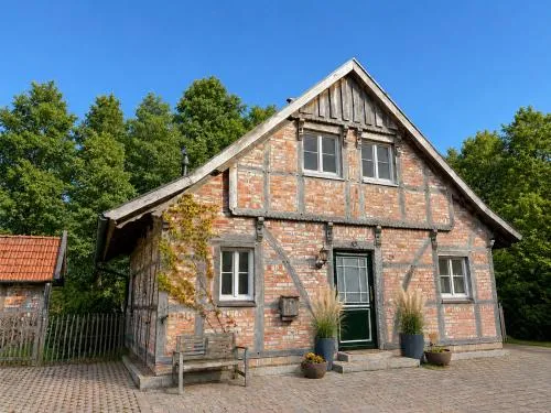 Fachwerkhaus am See mit Fass-Sauna im Münsterland in Warendorf, Deutschland