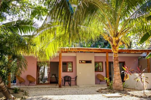 Tropical Garden Suites steps from the Lagoon