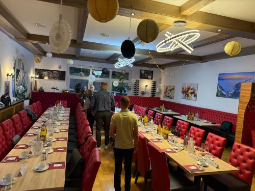 Attikos Hotel & Restaurant in Lengenfeld