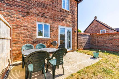 The Ridings Norfolk Village Stay Garden in Poringland
