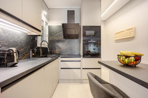 Acropolis Path - Elegant Apartment near Plaka, Athen (Foto 3)