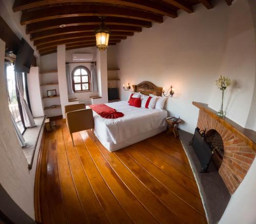 room detail thumbnail 1