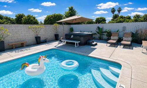 Disneyland Retreat-Pool Spa Game in Anaheim, USA