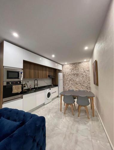 Luxueux F2 au Cœur du Boulevard des Lions in Bir El Djir