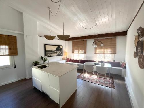 Can Clavetaires - Amplia casa histórica de 160 m2 con sala de juegos gîte à louer Campdevànol