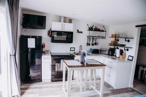Forest & Vine Cottage in Templeton in Templeton (CA)