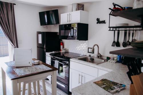 Forest & Vine Cottage in Templeton in Templeton (CA)