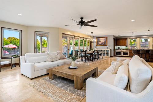 Luxury Estate Pool, Spa, Casita Sleeps 12 in Templeton (CA)