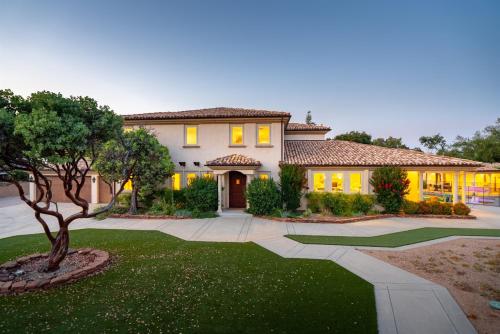 Luxury Estate Pool, Spa, Casita Sleeps 12 in Templeton (CA)
