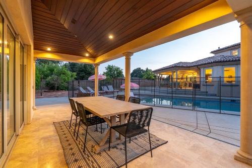 Luxury Estate Pool, Spa, Casita Sleeps 12 in Templeton (CA)