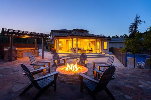 Luxury Estate Pool, Spa, Casita Sleeps 12 in Templeton (CA)