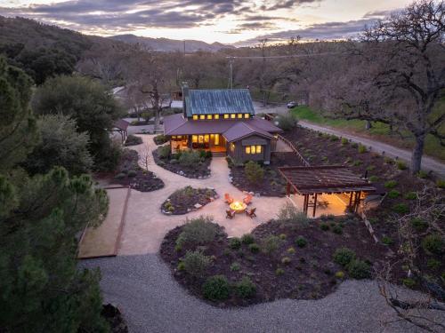 Oaks & MadeiraA Luxury Wine Escape in Paso Robles – khách sạn tại Wellsona