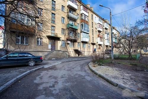 Apartment on 8 Marta, Mikołajów (zdjęcie 6)