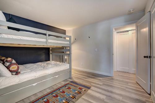 Flying Dutchman 1188 by SummitCove Lodging in Keystone, USA