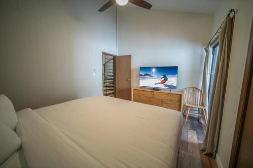 Flying Dutchman 1162 by SummitCove Lodging in Keystone, USA